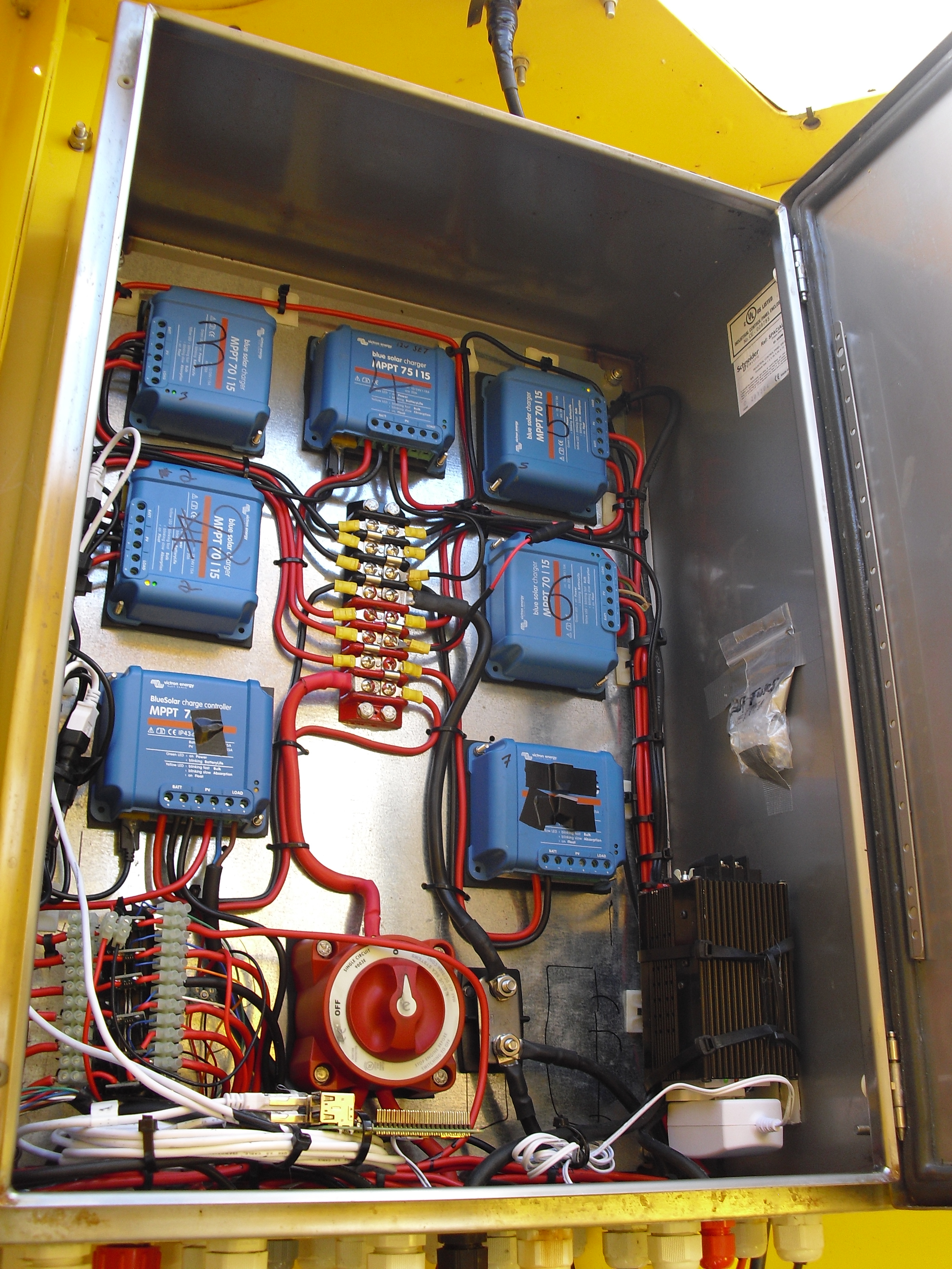 Assembly of the Smartbay buoy